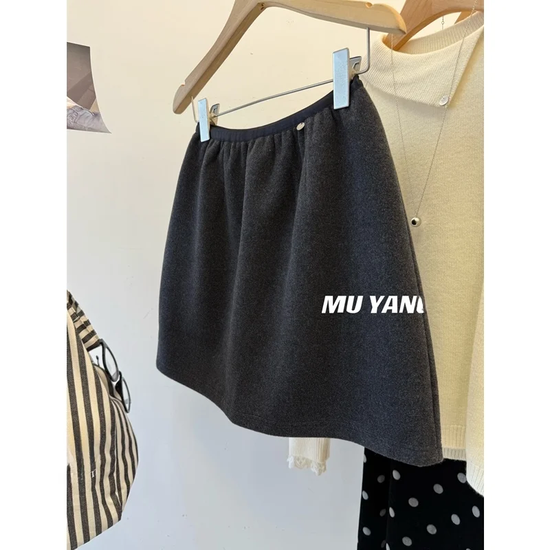 

Korean Style A-Line Skirt Women's Elastic Waist Slimming Short Skirt Spring 2025 New Arrival Fashion Commute Wind