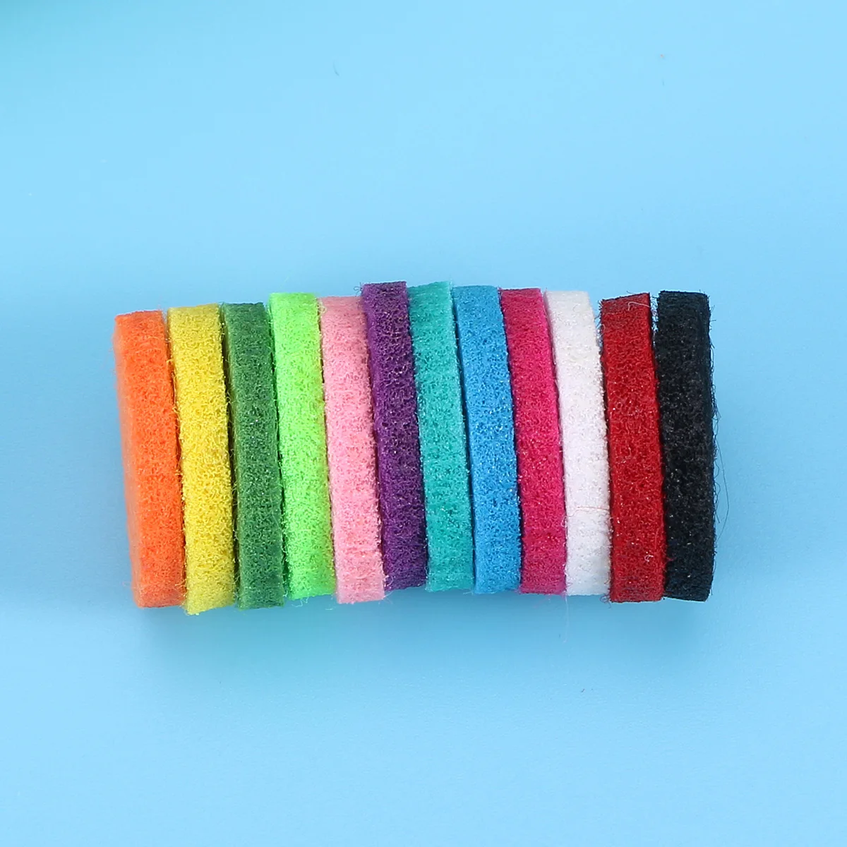 

12pcs Aromatherapy Essential Oil Diffuser Locket Necklace Replacement Pads Thick Absorbent Refill Felt Pads for Aroma Jewelry