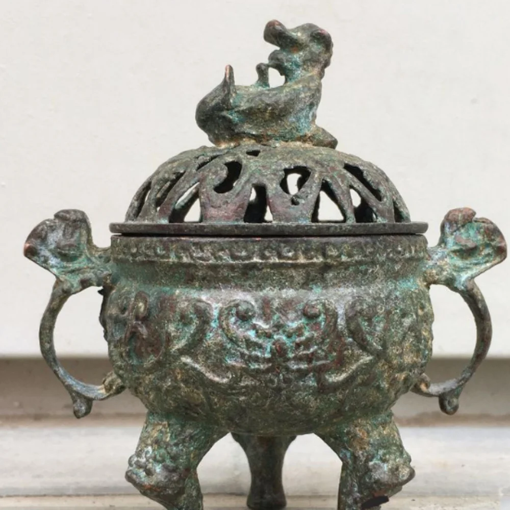 

Unearthed Green Embroidered Pottery Three Legged Double Eared Bronze Cauldron for Wealth, Qilin Incense Burner, Old Goods, Ornam