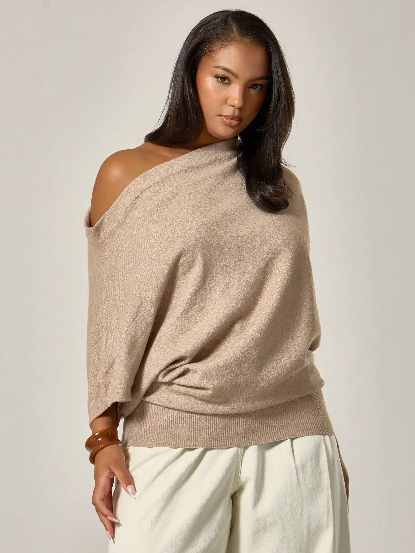 

Off-Shoulder Asymmetrical Knit Pullover Sweater - Beige, Loose Fit, Stretchy