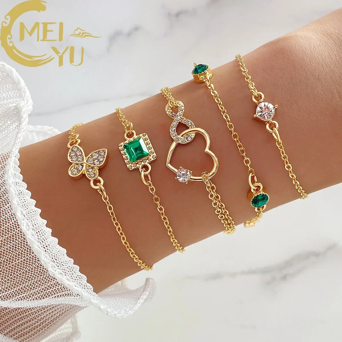 

2024 4Pcs/Set Fashion Snake Green Gemstone Bangle Rhinestone Full Metal Bracelet for Women Birthday Party Christmas Gift Jewerly