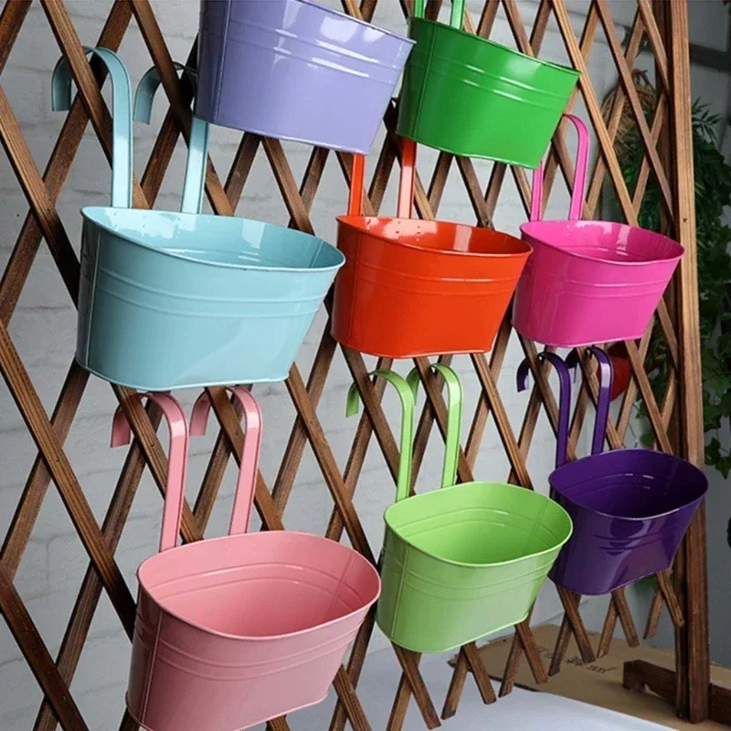 2024 New Wall Hanging Flower Pots with Detachable Double Hook Metal Bucket Planter for Railing Fence Balcony Garden Decorations