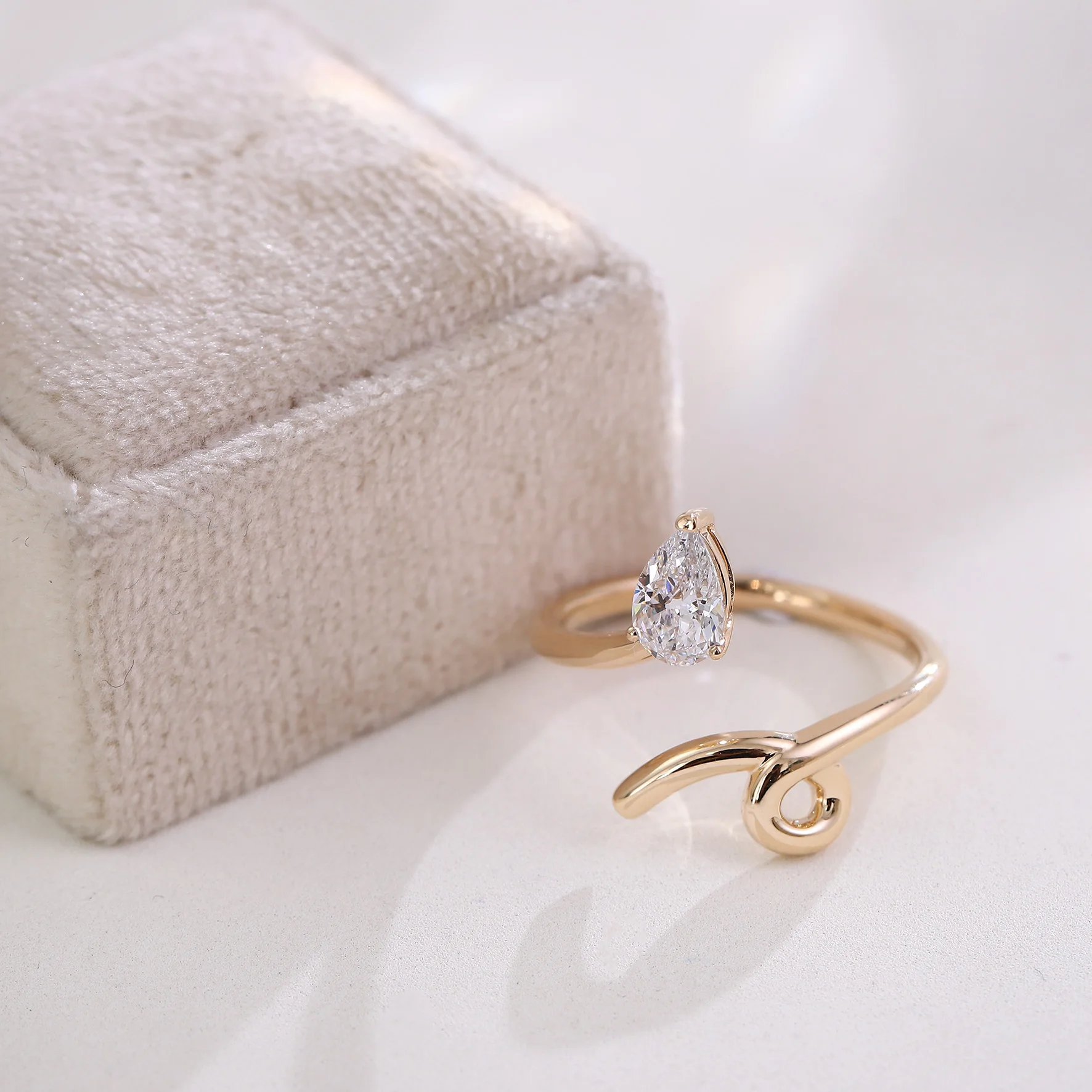 Anello regolabile serpente provenzale 18KGold 1ct Taglio a pera IGI E/VS1 Anello con diamanti coltivati in laboratorio Anelli animali alla moda Personalizzati personalizzati