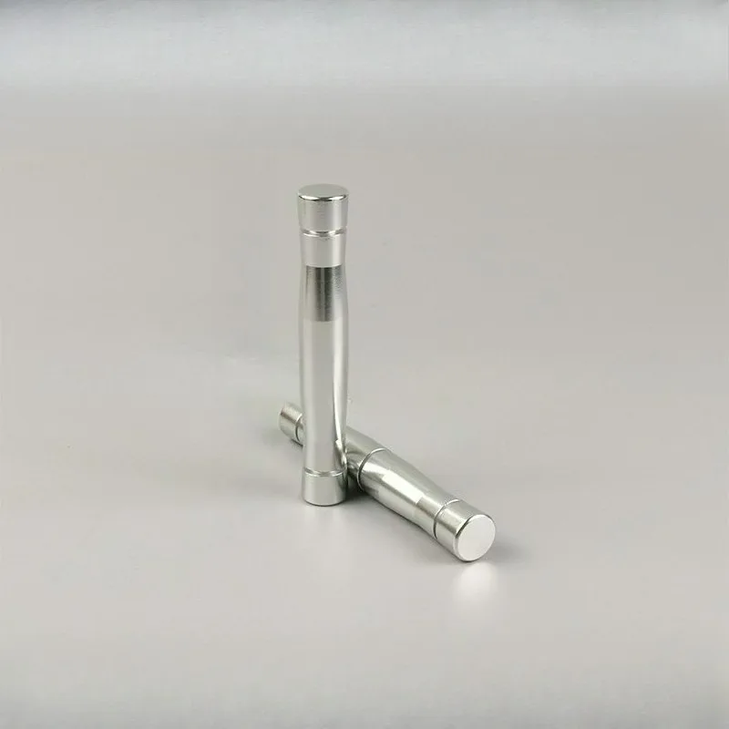 

Овощечистка для этикеток из сплава, удаление логотипа, меняющая цвет пленки, инструмент для наклеивания и удаления логотипа, новинка