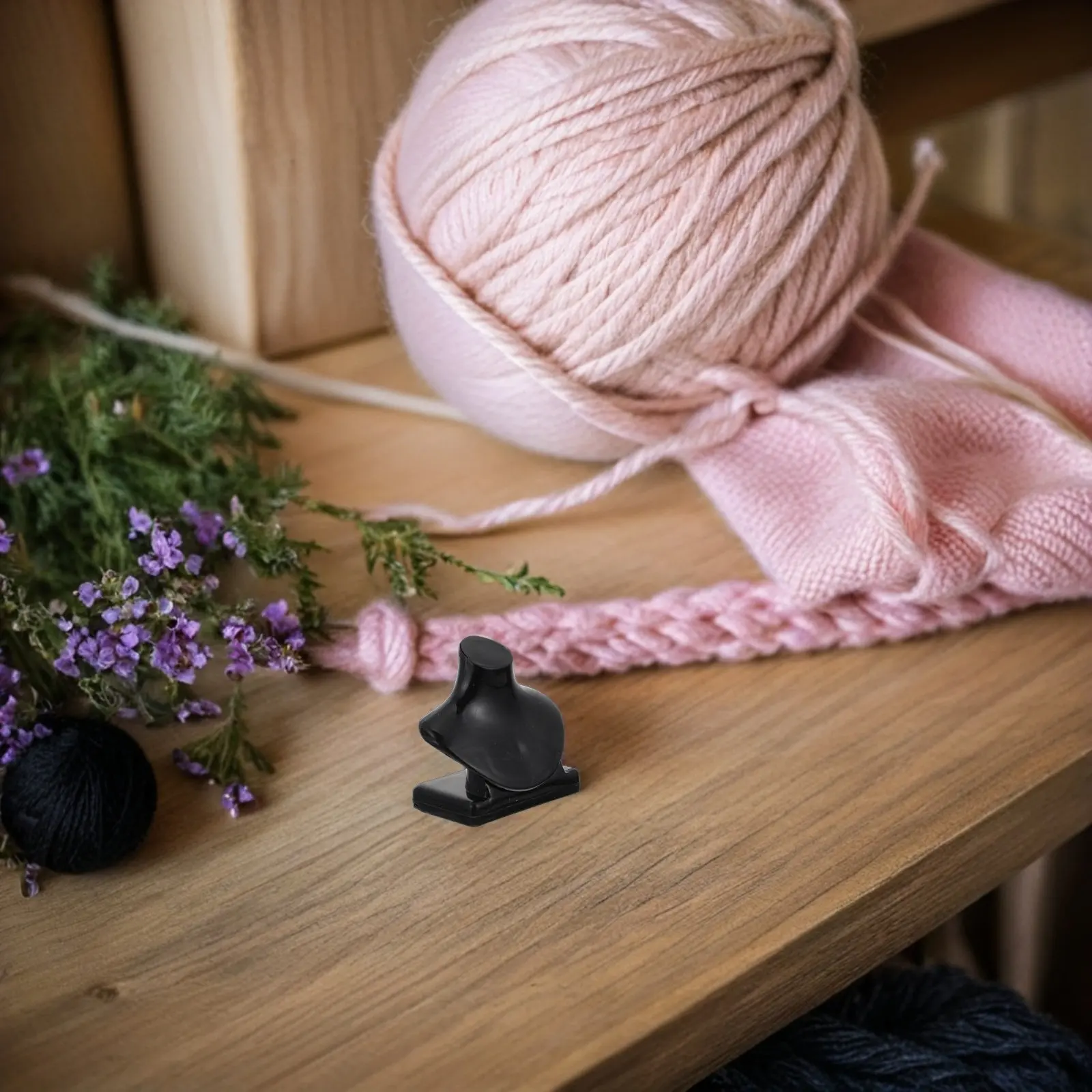 

Набор из 40 миниатюрных черных компактных подставок-бюстов для демонстрации украшений и хранения в миниатюрных домиках