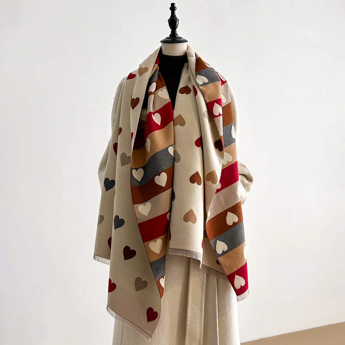 

Autumn Winter Retro Imitaion Cashmere Shawl Fashion Woman Versatile Heart Double-sided Color Matching Pashmina Thick Warm Scarf