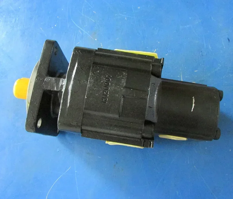 LW400K Wheel Loader parts Right-handed double pump 803083600 KP30.61/PLP20.20-R