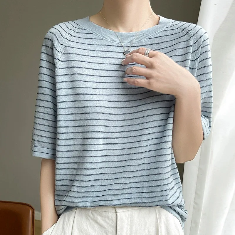 Summer Thin Silk ort Sve round Ne T-irt Women's Base irt f Sve Top Heavy Embroidery Striped Commute Sle