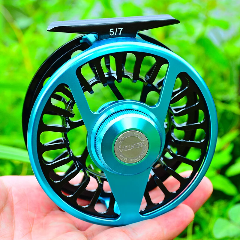 carrete-de-pesca-katyusha-5-7-fabricado-en-aleacion-de-aluminio-mediante-mecanizado-cnc-con-eje-de-gran-tamano-freno-de-disco-ajustable-y-diseno-convertible-para-uso-con-la-mano-izquierda-o-derecha-ideal-para-la-pesca-de-lubinas