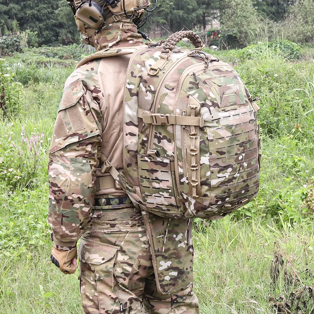 حقيبة ظهر مقاومة للماء من النايلون بسعة كبيرة للرياضات الخارجية ومغامرات التخييم والسفر التكتيكي مع ميزة ناعمة