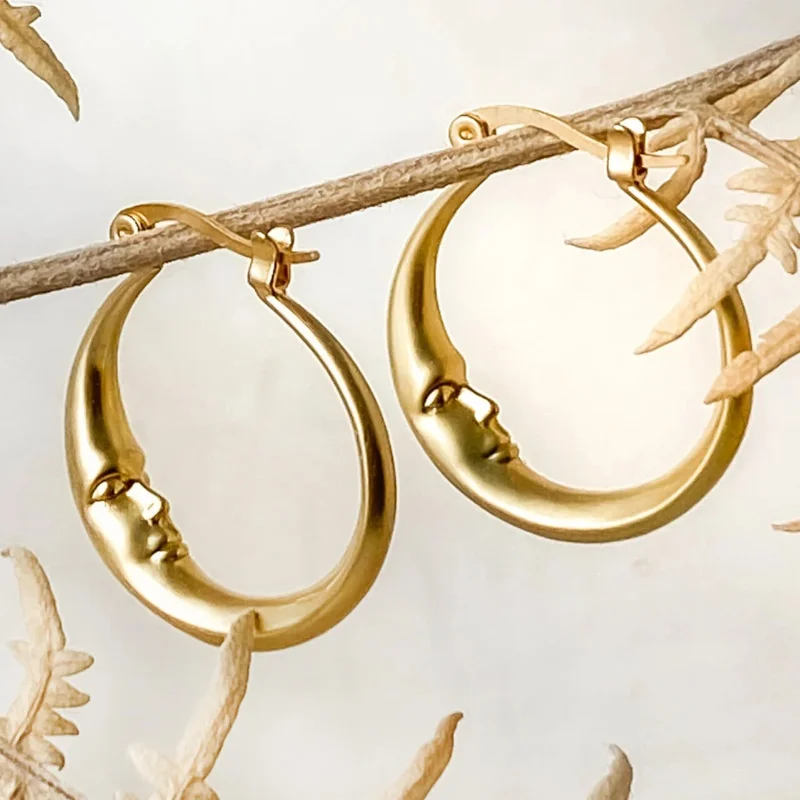 Chic Moon-Shaped Hoop Earrings - Durable Zinc Alloy - Versatile Accessory for Any Occasion - Ideal Gift for Women