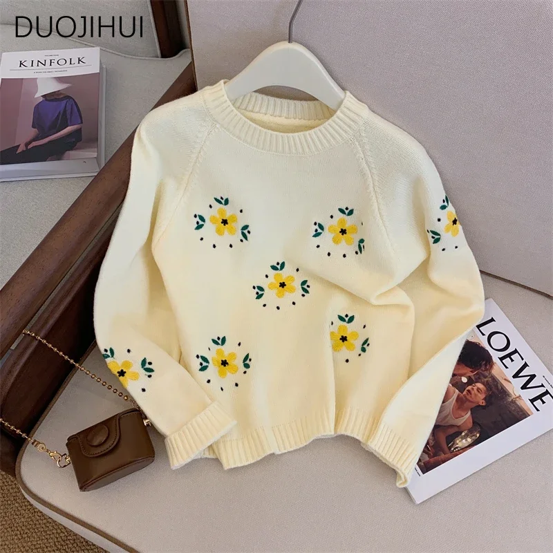 DUOJIHUI Yellow Chic Floral Embroidery Simple Female Pullovers Autumn Solid Color Fashion Casual Knitted Sweater Women Pullovers