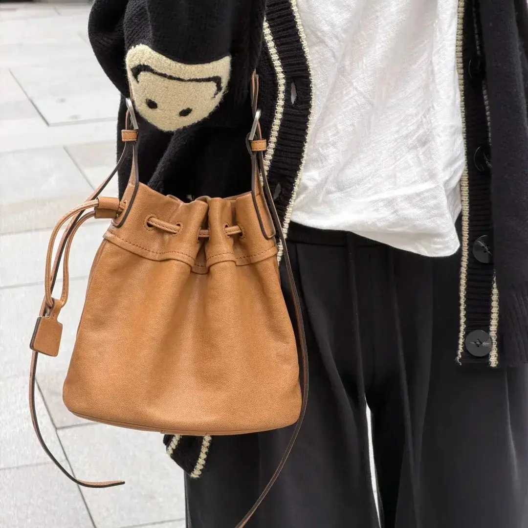 

Women's Bucket Bag: Casual, Versatile, One-Shoulder, Crossbody, Drawstring, Commuter Bag, Soft, Large Capacity, Durable