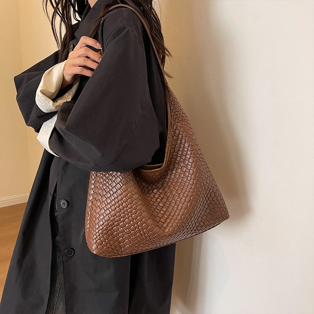 Fashion Women Shoulder Bag Large-capacity Leisure Commuting Bag with Pouch Top Handle Bag Trendy Satchel Hobo Bag Woven Tote Bag