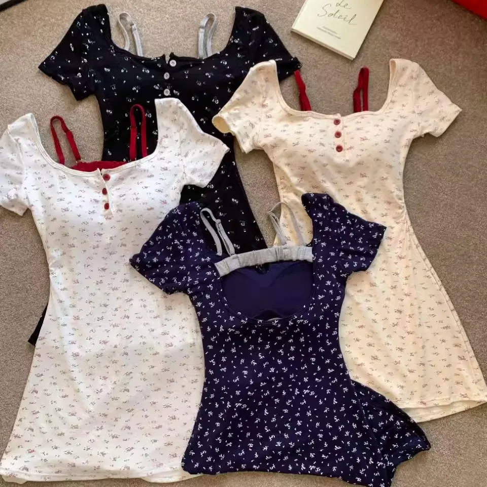 فستان قصير بتصميم بدون ظهر وطباعة زهرية، موضة نسائية لفصلي الربيع والصيف، تنورة قصيرة بتصميم A-Line مع تضييق عند الخصر.