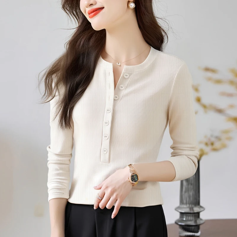 Nuovo 2025 Autunno a maniche lunghe tinta unita T-shirt da donna Moda Casual scollo a V Top in maglia Stile coreano Lady Tees