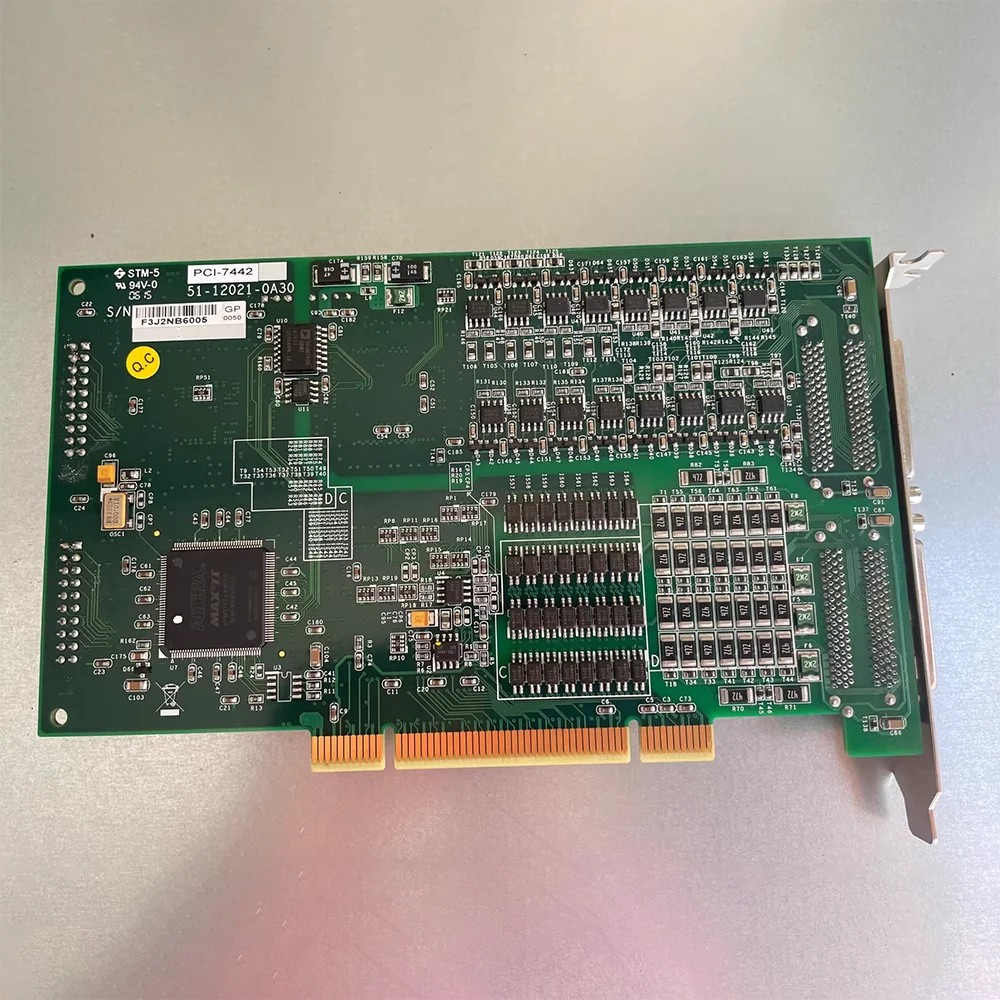 

Для карты переключения ADLINK, карта сбора данных PCI-7442