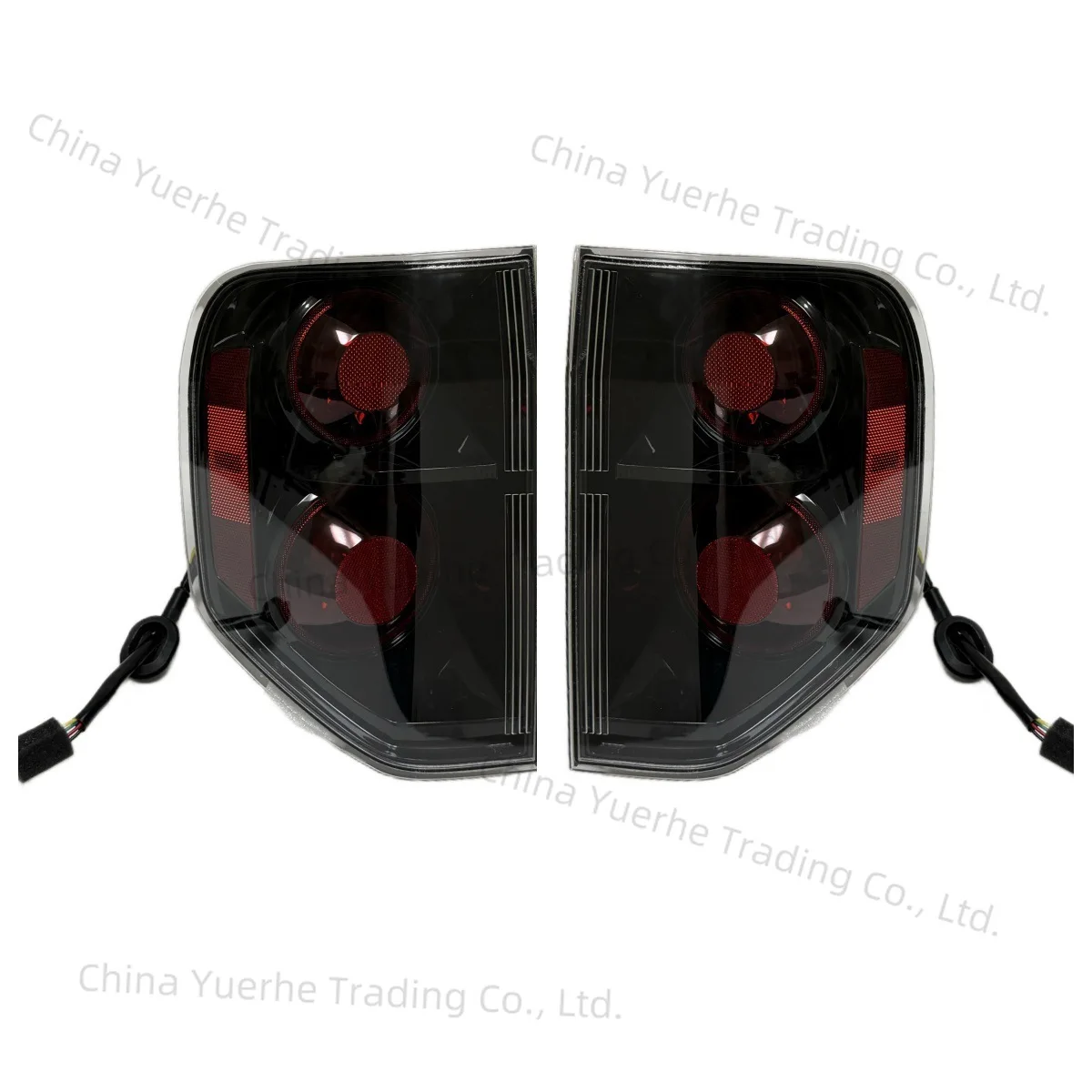 

Suitable for Honda 03-08 Pilot Blackened Tail Light Assembly 33501-S9V-A11/A02