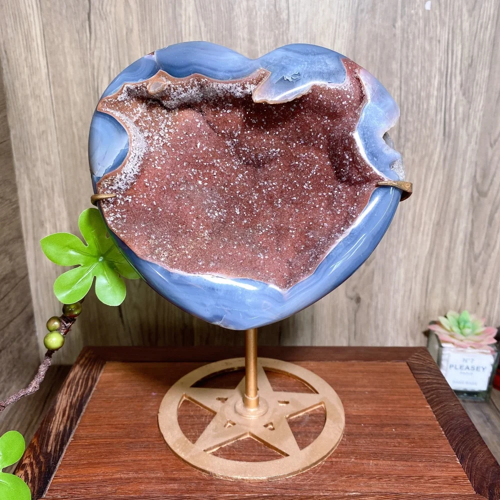 Natural Crystal Red Amethyst Agate Cluster Quartz Stone Love Heart Shape Home Decorations Energy Gem Healing Stone Crafts +Shelf