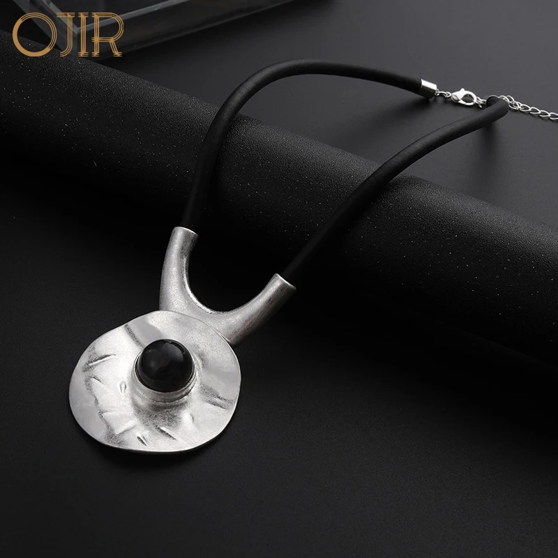 Fashionable Chunky Pendant Necklace Unique Necklaces for Women  Black Leather Chokers Jewelry Statement Chain Goth