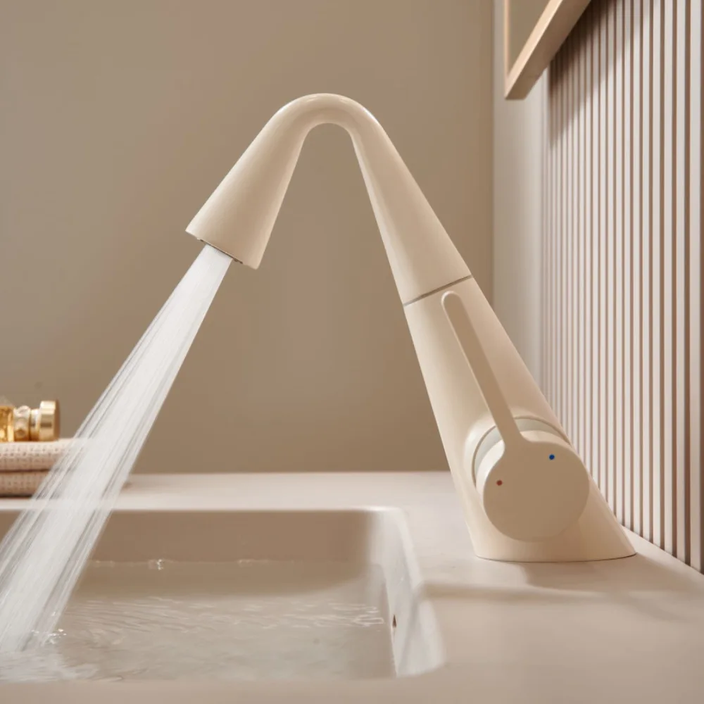 

Gunmetal Gray Pull-Out Bathroom Faucet | Hot & Cold Universal Mixer | For Artistic Washbasins