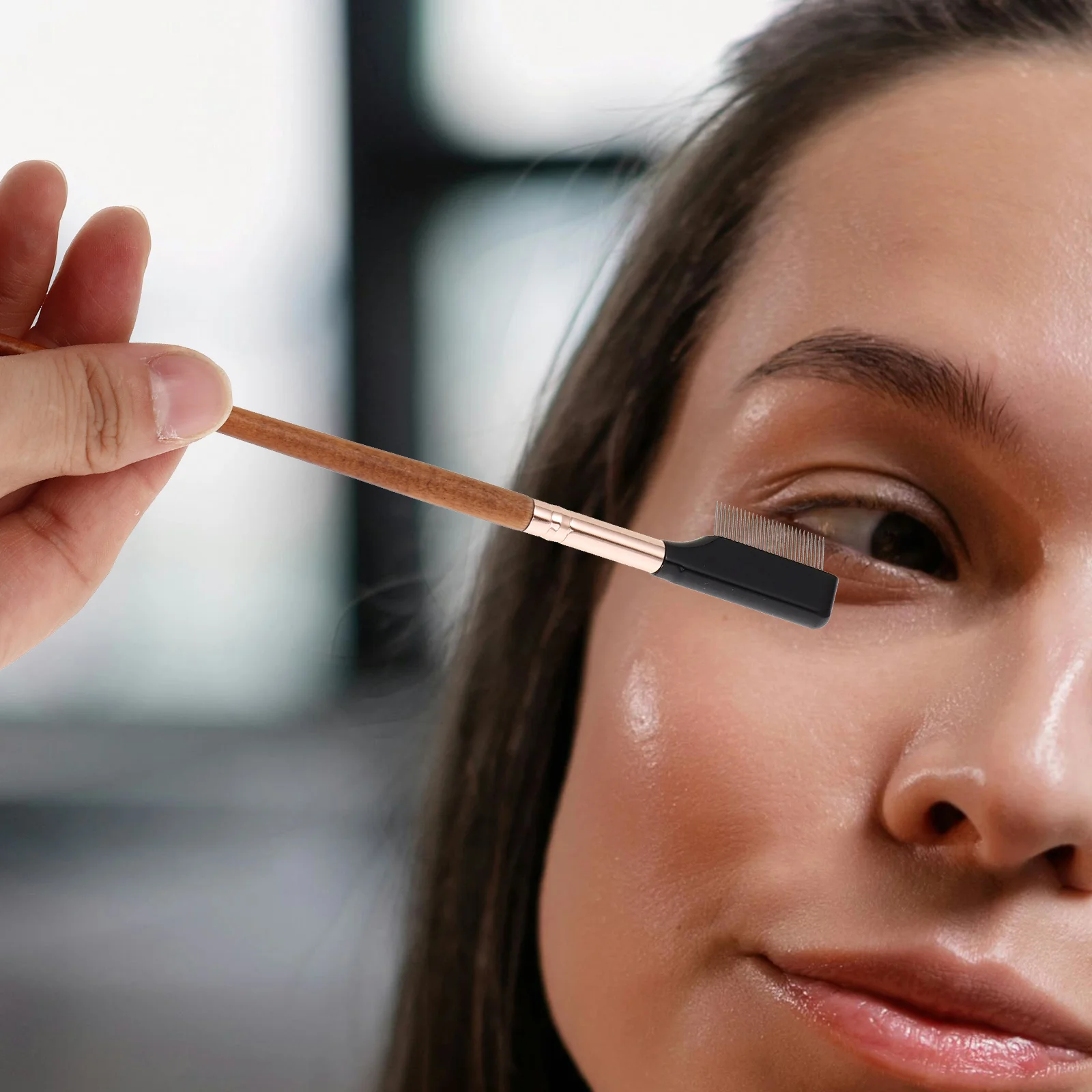 

Ergonomic Wooden Handle Eyelash Comb Metal Eyebrow Brush Precision Steel Needles Grooming Tool for Women Coffee