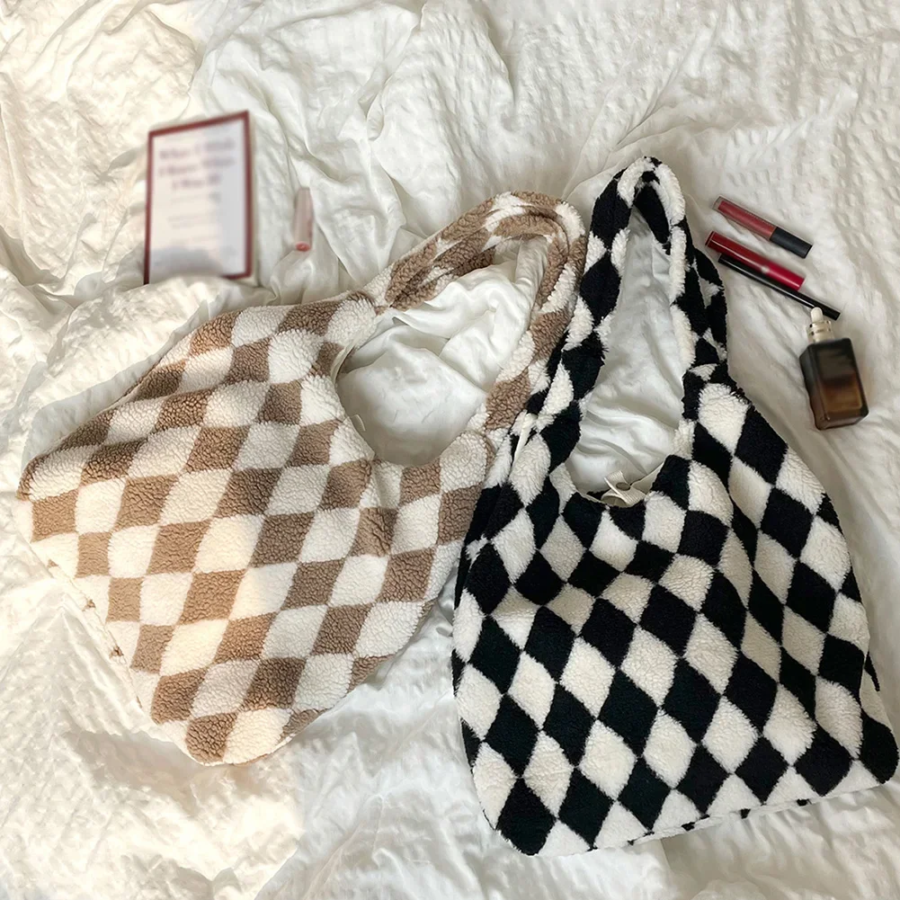 حقيبة كتف من الفرو للنساء ، حقيبة هوبو بسيطة ناعمة ، سعة كبيرة ، شبكة ماسية ، حقيبة ترفيهية خارجية للسيدات