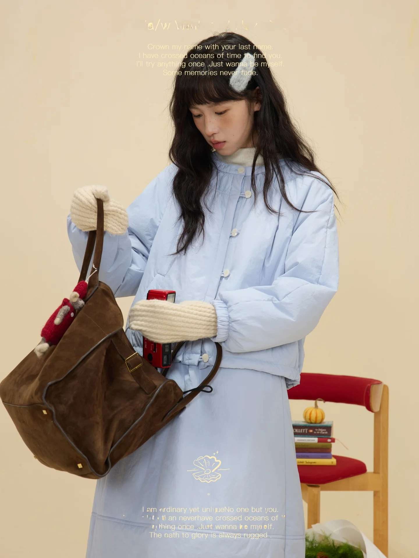 

Новинка! Теплый молодежный комплект из плиссированного хлопкового жакета и юбки с круглым вырезом. Модный женский зимний костюм-двойка.