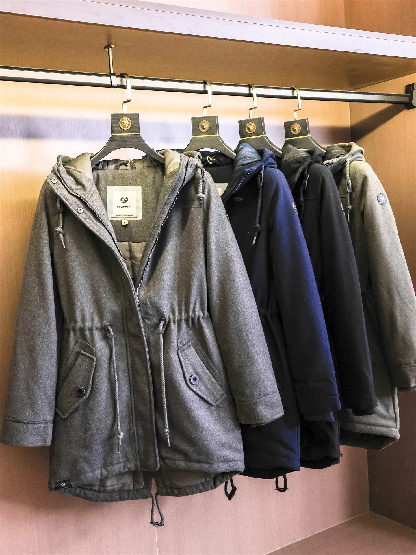 

Unisex Thickened Woolen Coat with Drawstring Waist Cotton Lined Hooded Long Sleeve Mid-Length Outerwear for Youth Daily Wear