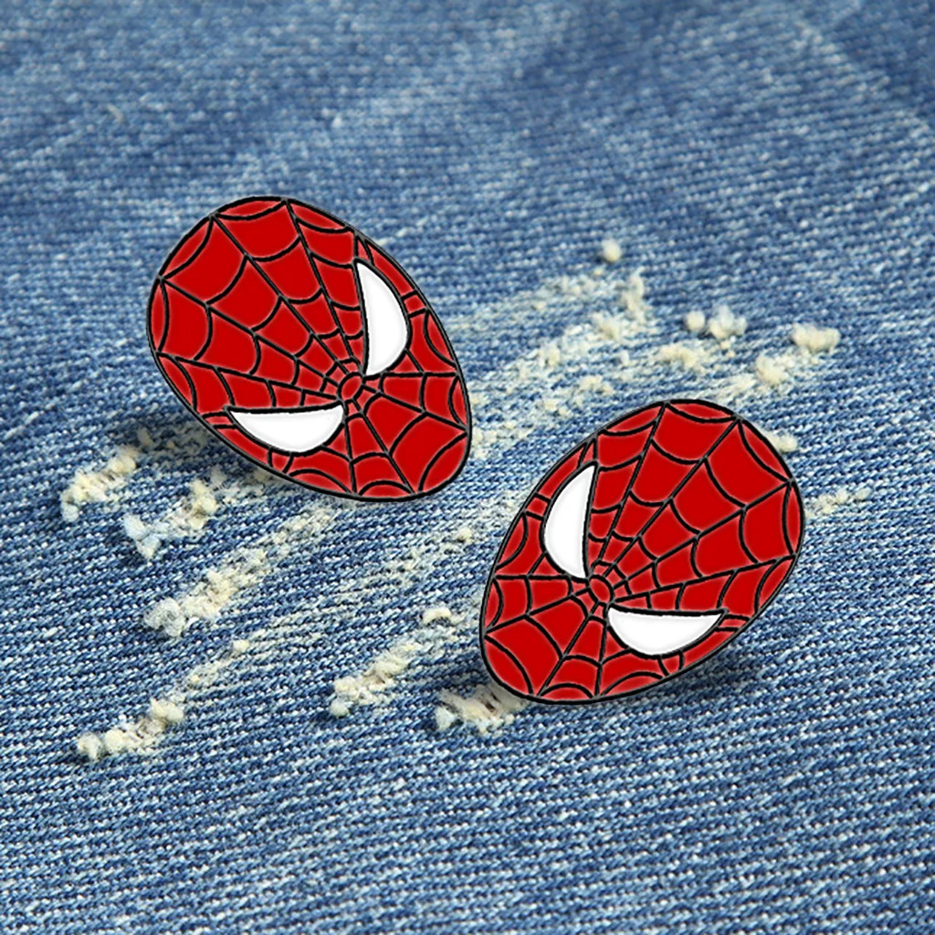 Disney classic Spider Man brooch badge Marvel Avengers metal ins trendy and personalized men's creative pin decoration versatile