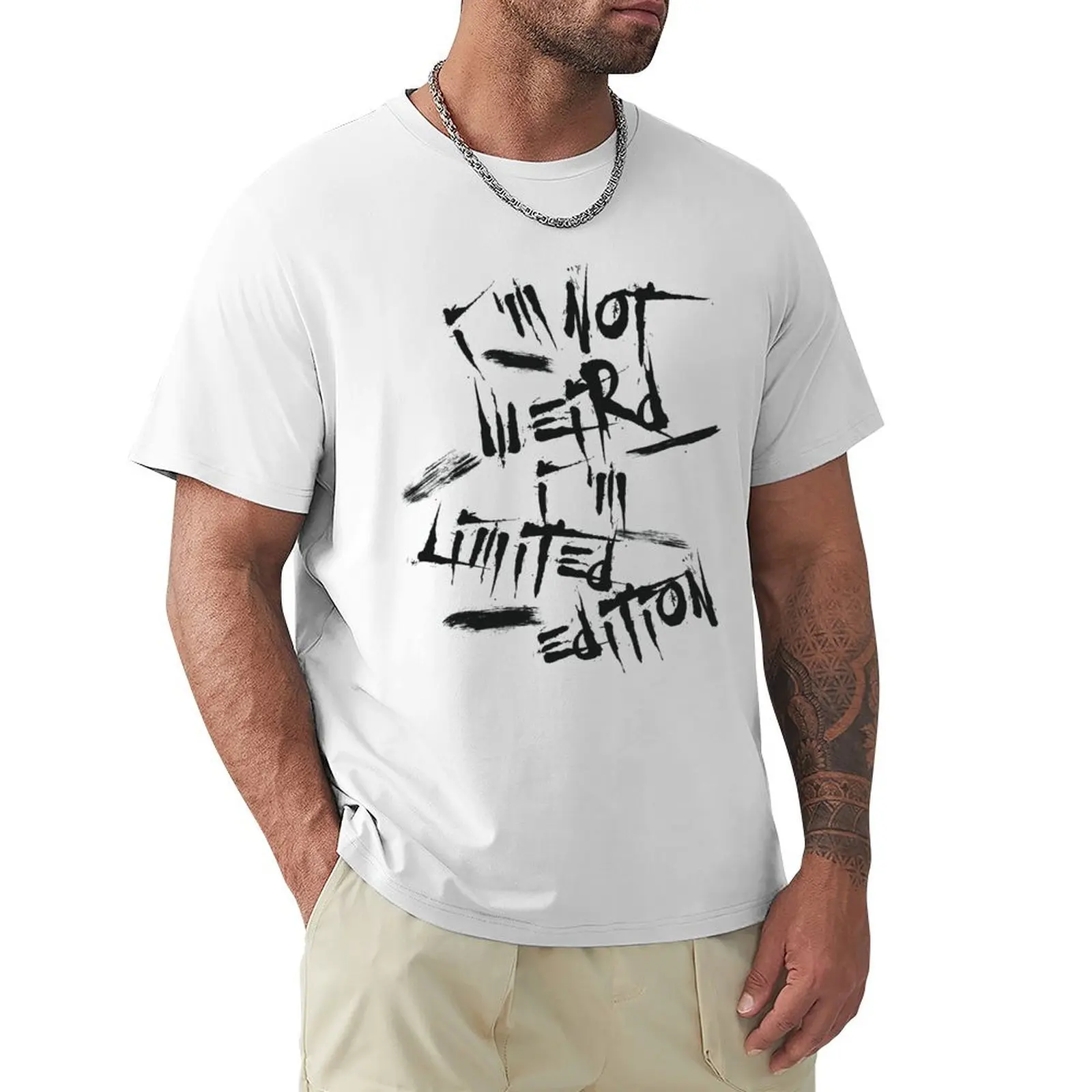 Я не странный, я ограниченный выпуск. Для очень особых людей. Покупайте онлайн. Теперь! Футболка, эстетическая одежда, мужские футболки