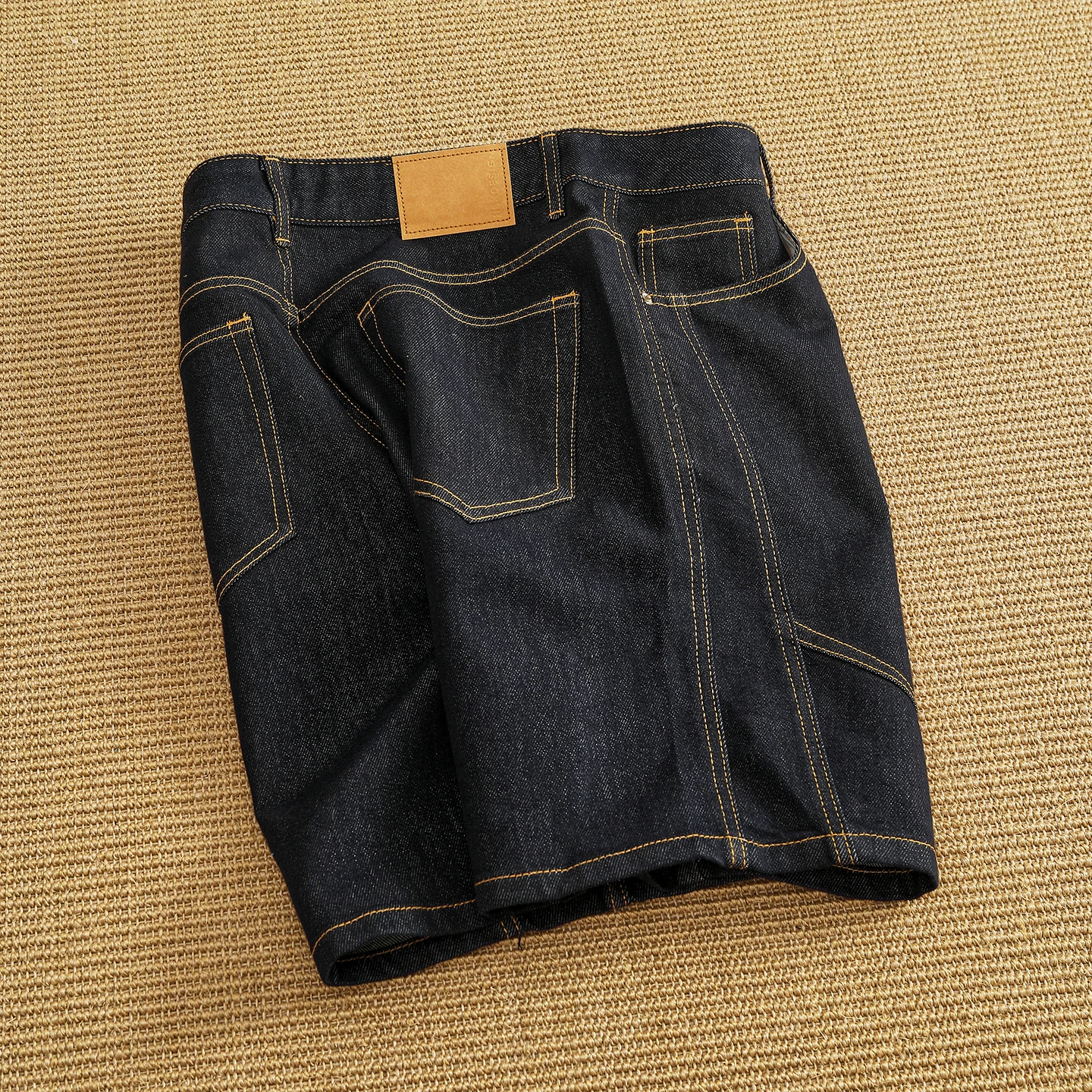 Men's Five-Quarter Denim Shorts Original Color Resistant Fading Contrast Stitching Straight Leg Lenzing Cotton Blend Shorts