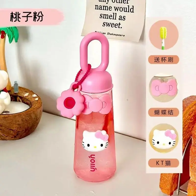 

500ML Sanrio Hello Kitty Large Capacity Plastic Water Cup, Cartoon Portable Beverage Bottle, Outdoor Fitness Sports Straw Cup