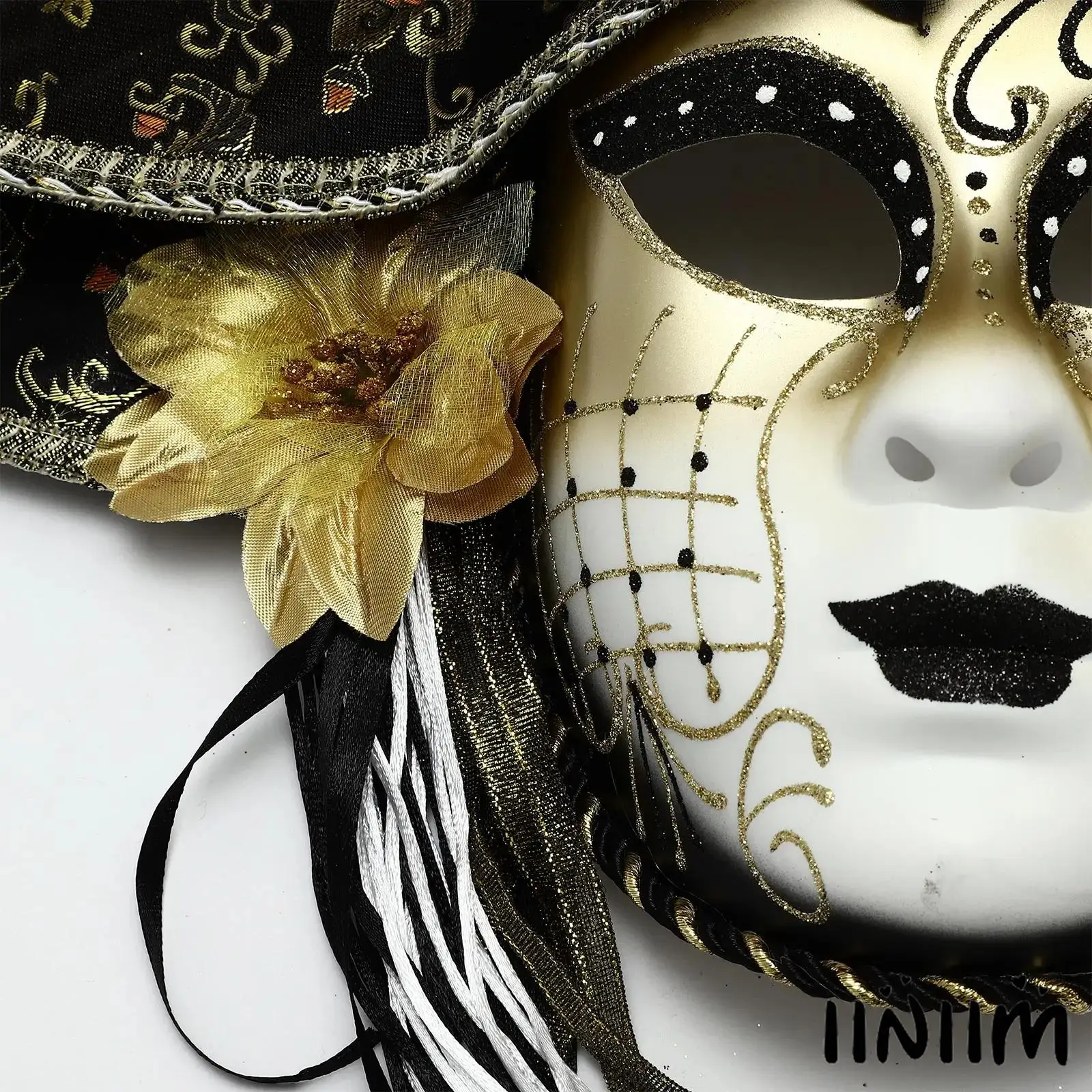 

Women Lightweight Feather Mask Adjustable Belt Hypoallergenic Halloween Christmas Glittery Cosplay Mask Costume Accessories