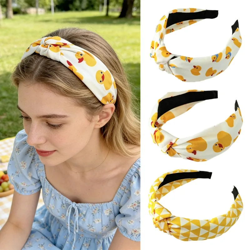 

1pcs Cartoon Duck Knotted Headband Women Adorable Playful Trendy Youthful Accessory Stylish Girls Headwear Daily Casual Outfits
