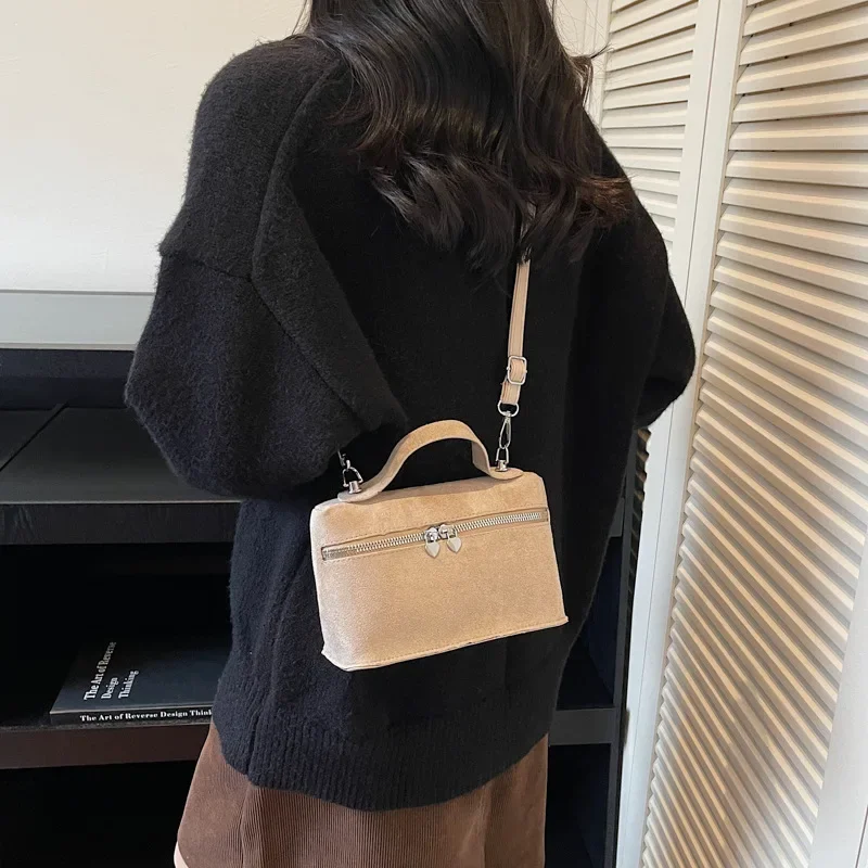 New Trendy Matte Crossbody Bag Minimalist Box Design Pure Color Handle Bag for Women Textured Casual and Versatile Evening Bags