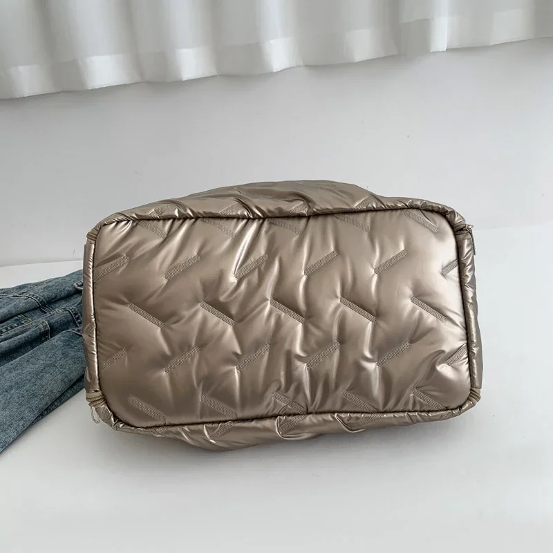 Bolsa de viaje de tela brillante de gran capacidad para mujer, bolso de mano informal decorativo con cremallera, Color sólido, gran oferta, 2024