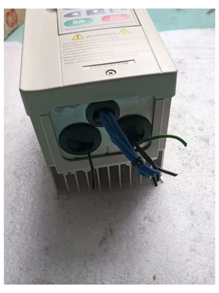 second-hand     inverter   VFD022B43A, function well   Tested well and shipped quickly