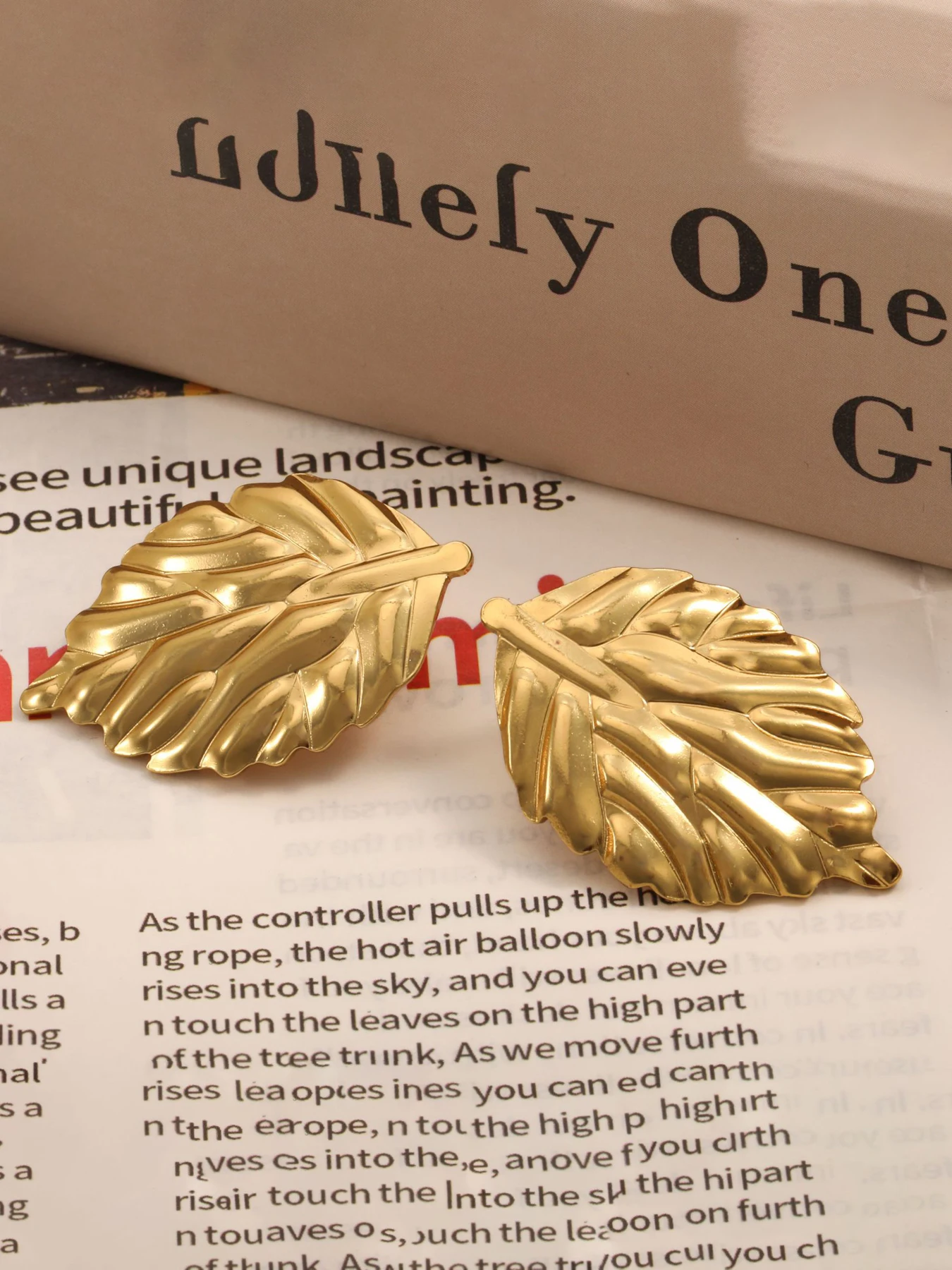 

French Fashion Leaf Stainless Steel Stud Earrings, Sexy Asymmetrical Design, All Seasons Jewelry for Women