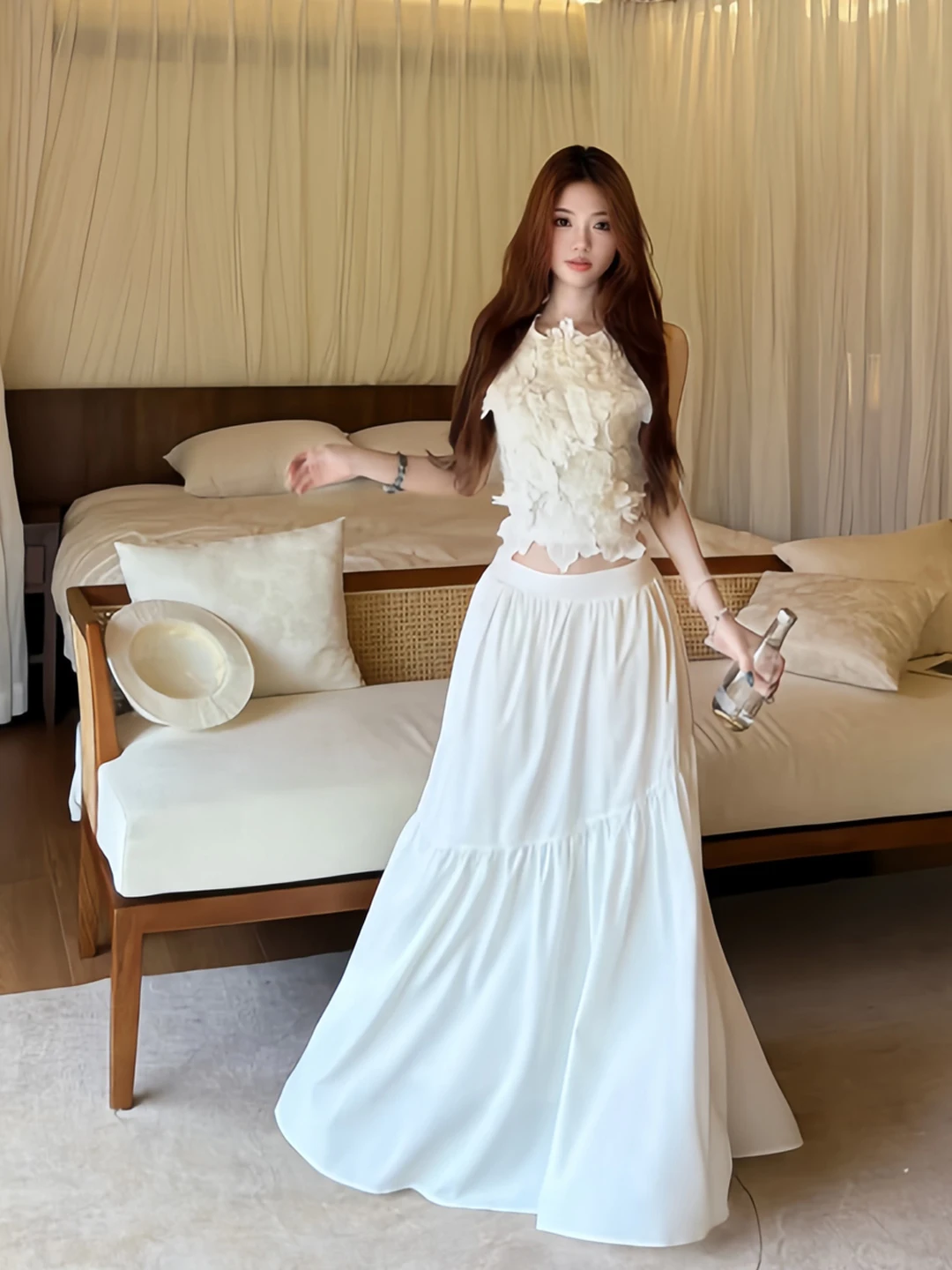 

Summer Vacation Style Beautiful Heavy Work Design Sleeveless Vest Top Women's A-Line Skirt Slimming Set Casual Wear