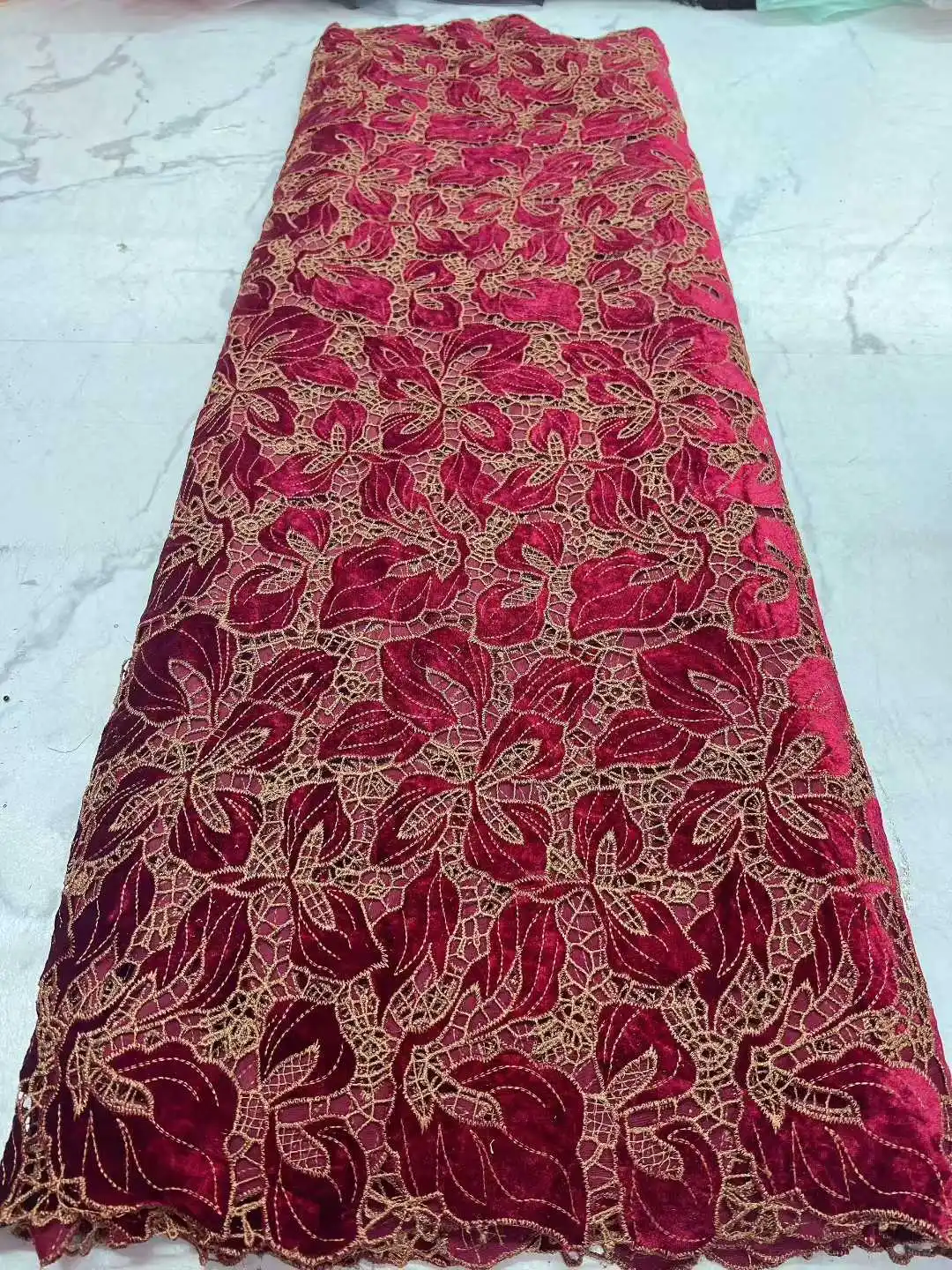 나이지리아 벨벳 레이스 원단 2025 고품질 5야드 아프리카 레이스 원단 여성 웨딩 드레스 재봉용 나이지리아 레이스