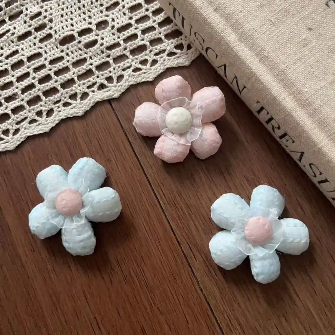 

Multifunctional Fabric Colorful Five Petal Flower Hair Pin Brooch DIY Lightweight for Shoes Socks Bag Kids Clothing Trim
