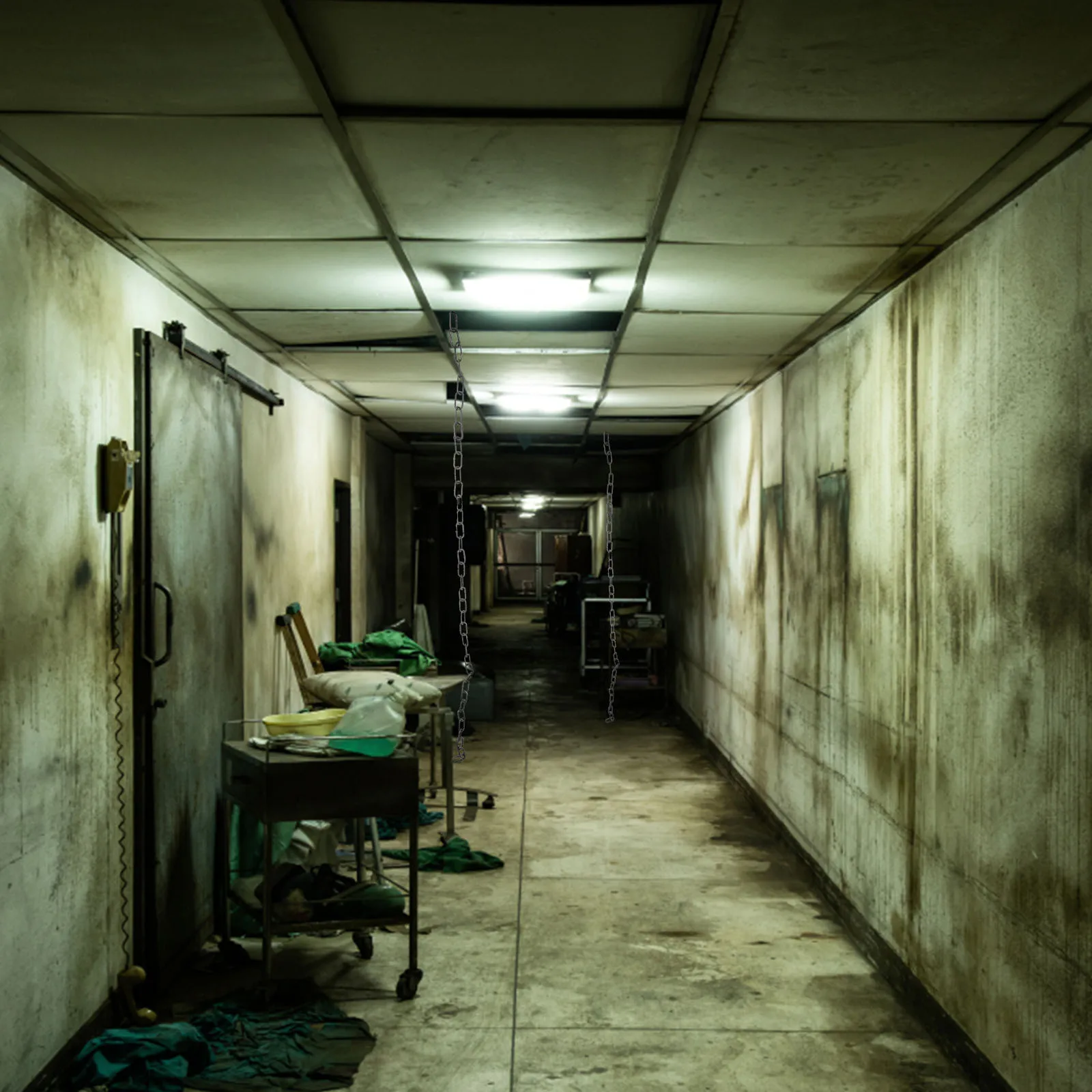 

2Pcs Halloween Plastic Chain Simulation Iron Barrier Chain Lightweight Party Prop Halloween Prop Fake Barrier Chains