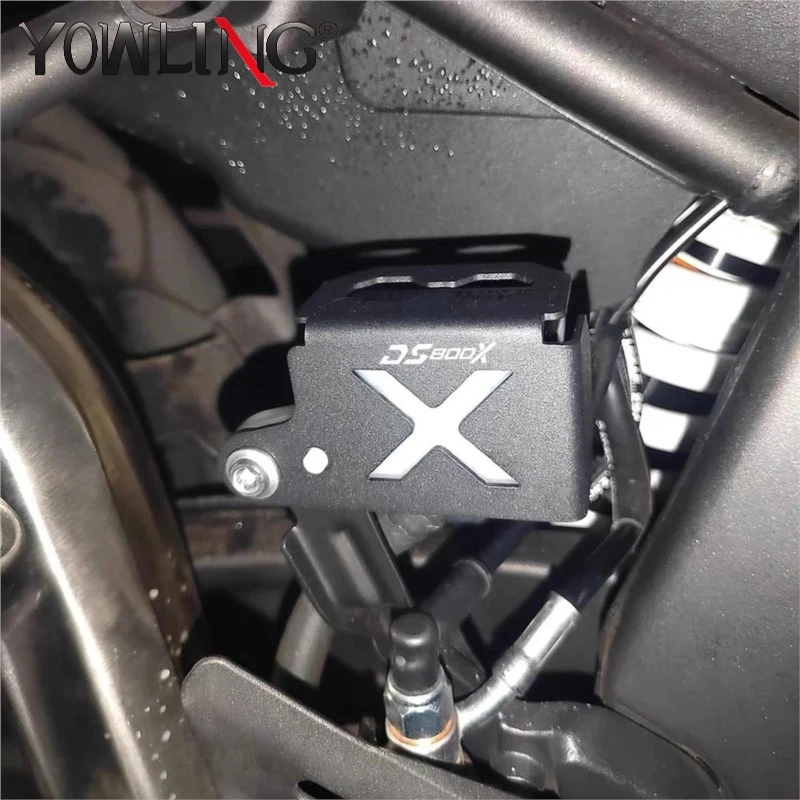 

For VOGE DS800X DS 800X DS 800 X Rally 2025-2026 Motorcycle Accessories CNC Rear Brake Fluid Reservoir Protector Guard Cover Cap