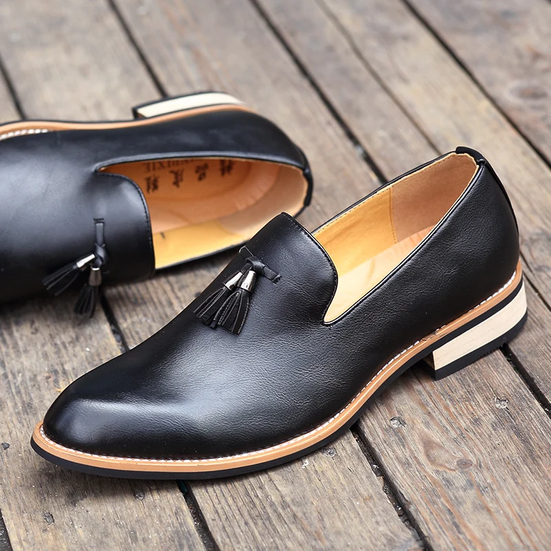 Men Dress Shoes Gentlemen British style Paty Leather Wedding Shoes Men Flats Leather Oxfords Formal Shoes Zapatillas Hombre