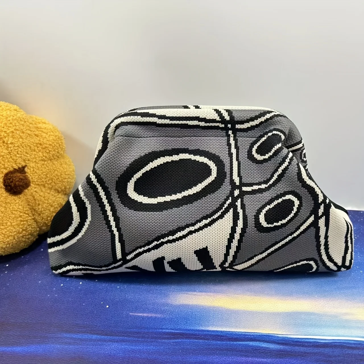 Trendige gestrickte Clip-Tasche, vielseitig, großes Fassungsvermögen, geeignet für Aufbewahrungstaschen, neue High-End-Muster-Clutch-Tasche – Detail 8