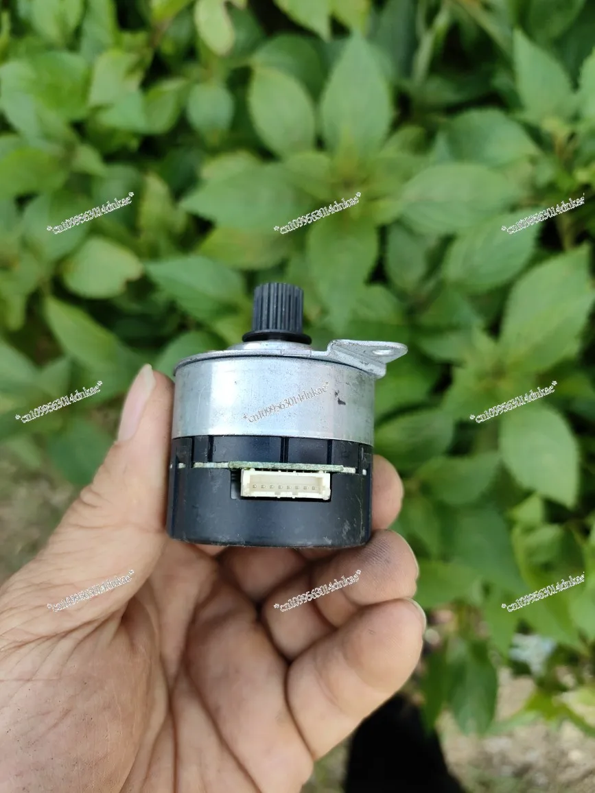 

Disassemble The Nidec24H Built-in Drive Encoder Brushless Servo Motor 12-24v Pwm Speed Regulation Positive and Reverse Rotation