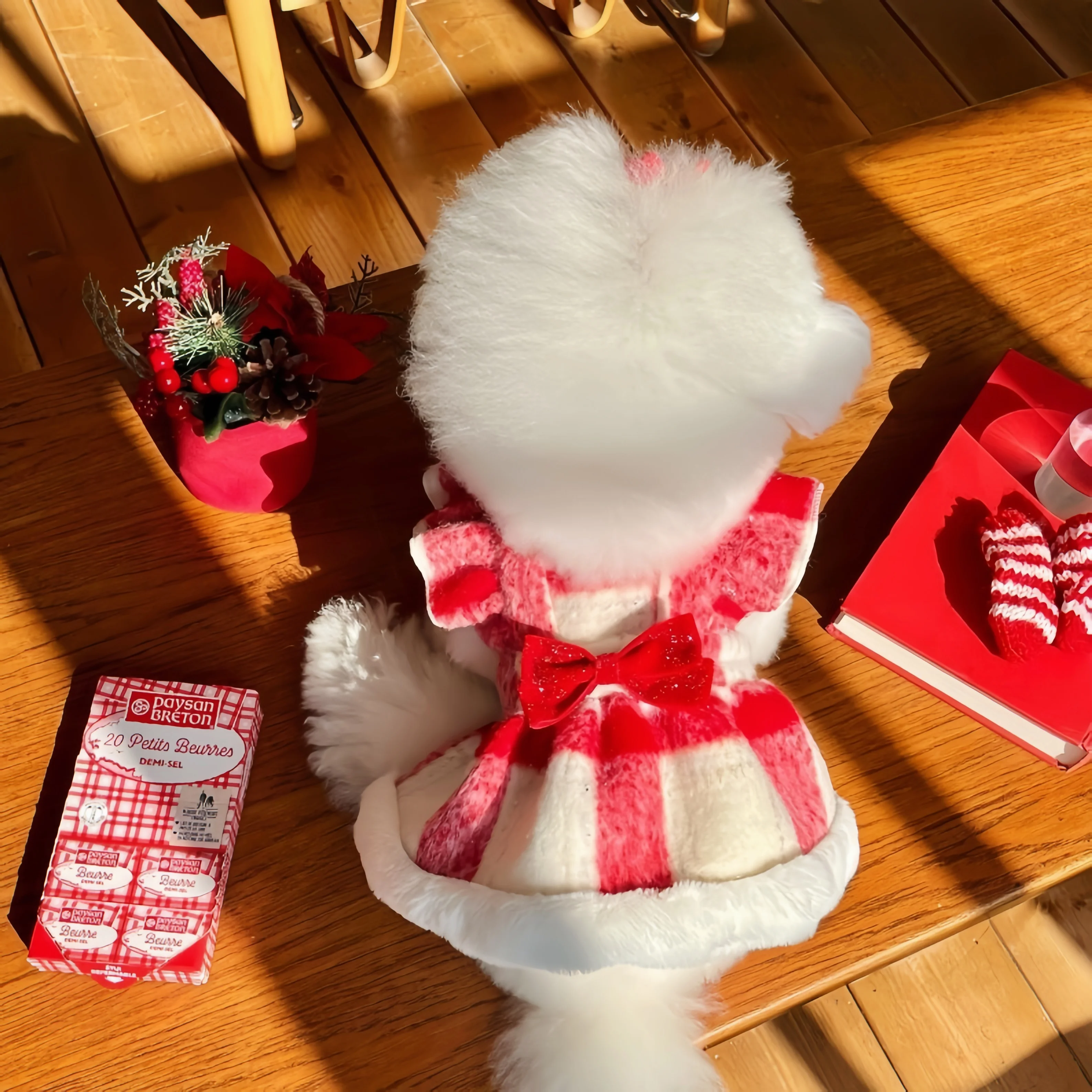 

Christmas Pet Dress Set Red White Plaid Dog Cat Apparel with Velvet Bow Soft Fleece Costume for Small Pets Outfit Warm Clothing