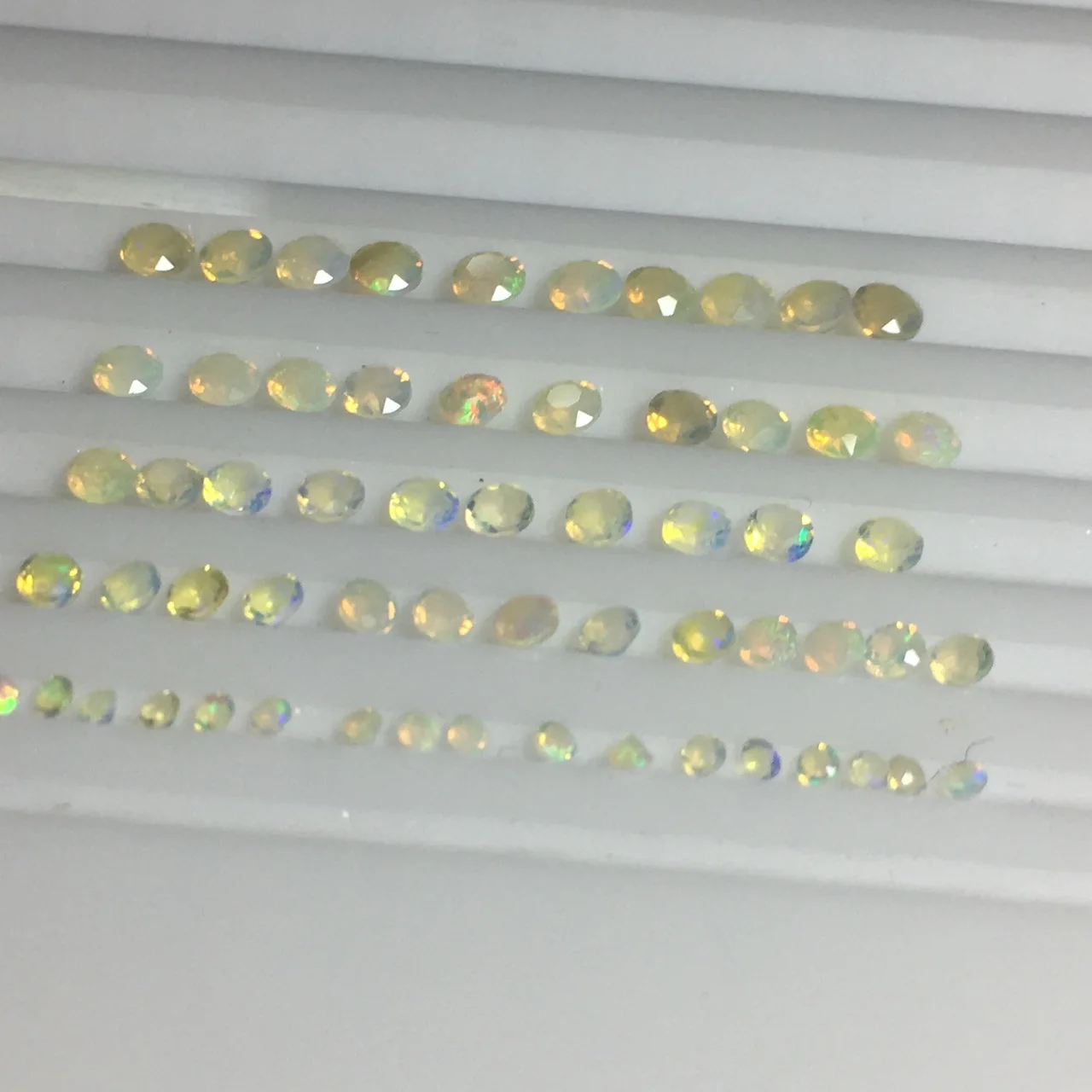 Оптовая-продажа-с-фабрики-100-настоящий-натуральный-круглый-красочный-опал-драгоценный-камень-свободные-драгоценные-камни-diy-материал-для-ювелирных-изделий