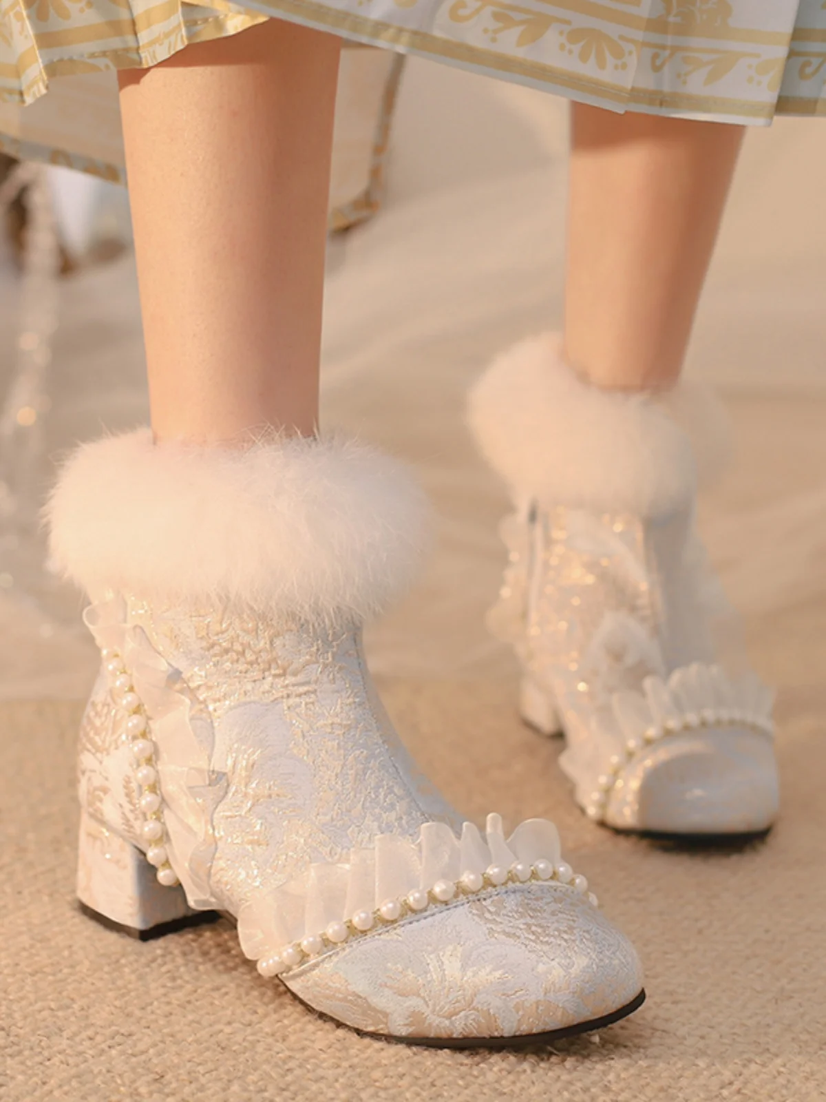 Lace Pearl Lolita Shoes Large Size 33-43 Sweet Cheongsam Women's Boots Autumn/winter New Style Plush Short Boots Fury Shoes